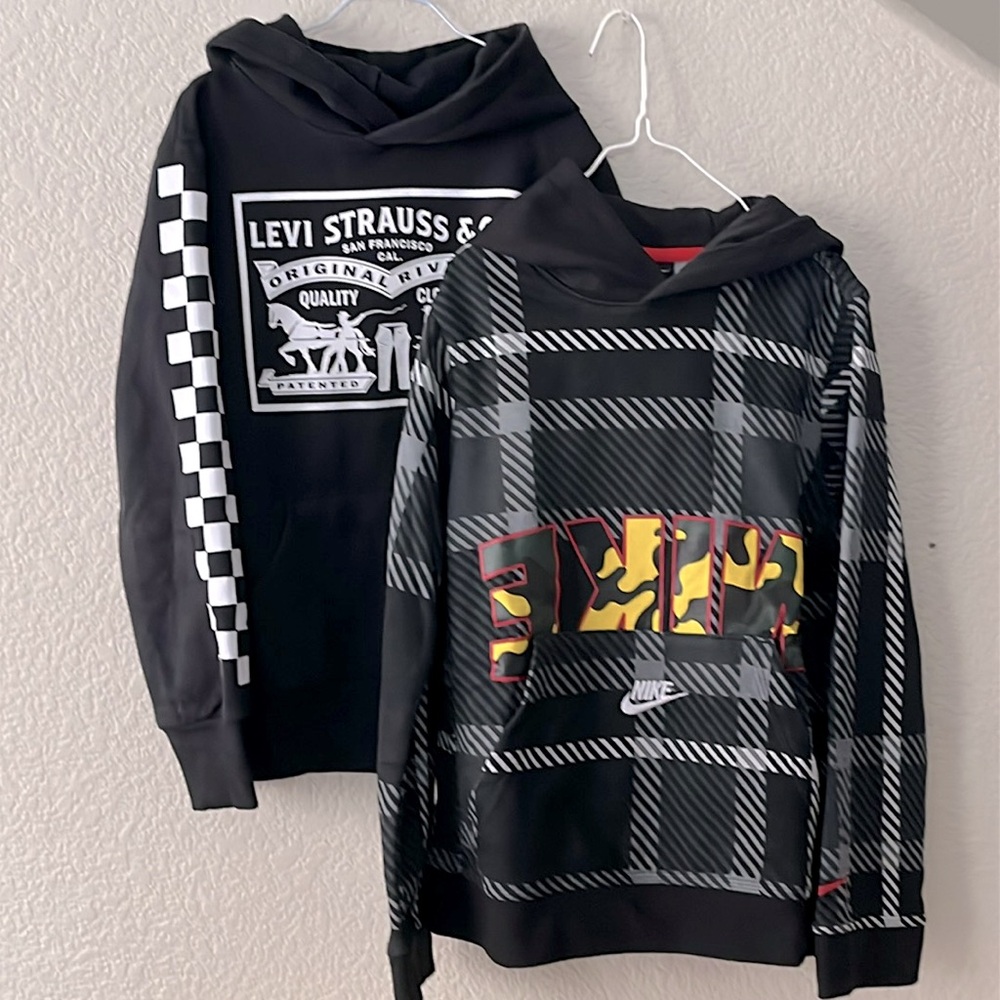 2-pc Small (8-10) Boys Black Kangaroo Pocket Pullover Hoodies EUC Nike Levis
